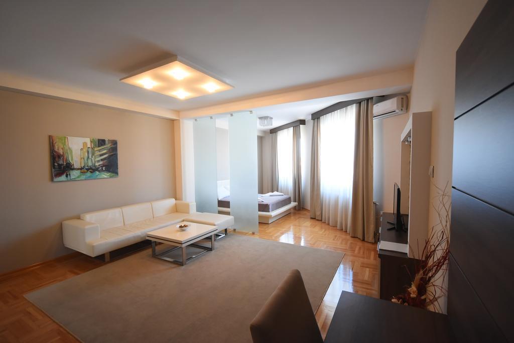 Garni Uni Elita Lux Hotel Ni Εξωτερικό φωτογραφία