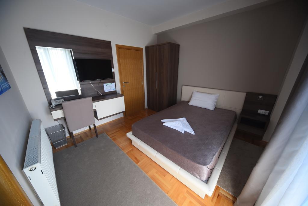Garni Uni Elita Lux Hotel Ni Εξωτερικό φωτογραφία