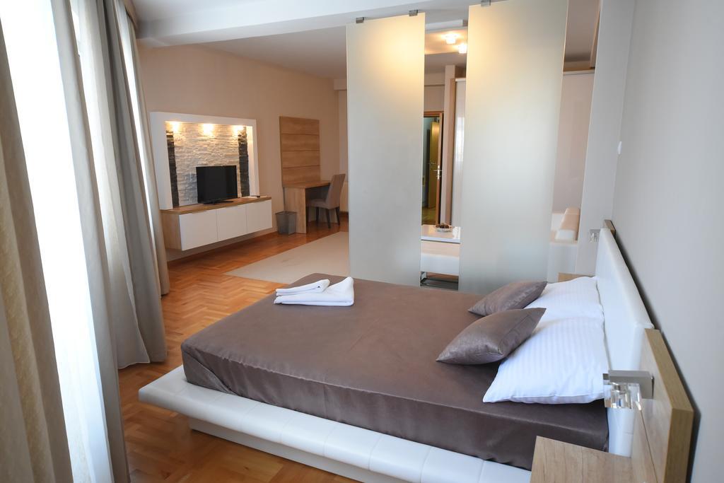 Garni Uni Elita Lux Hotel Ni Εξωτερικό φωτογραφία