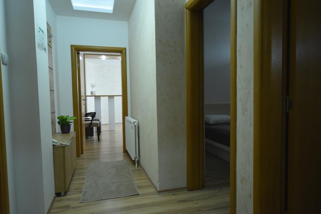Garni Uni Elita Lux Hotel Ni Εξωτερικό φωτογραφία
