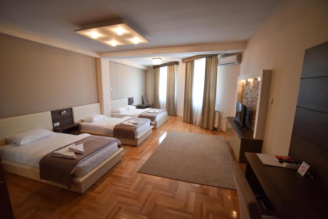 Garni Uni Elita Lux Hotel Ni Εξωτερικό φωτογραφία